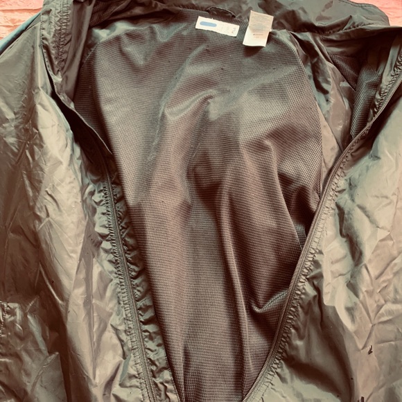 *SOLD* FILA full zip down black jacket - Picture 5 of 5